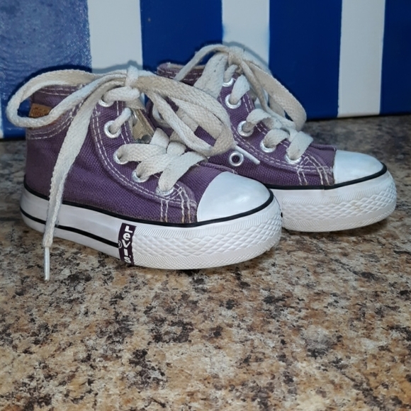Levi's canvas toddler 4 purple - Picture 1 of 3